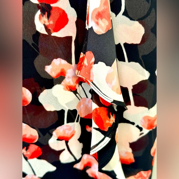 DKNY Black w/ Cherry Blossom Design V-Neck Sleeveless Draped Front Dress Size 10 - Picture 4 of 4